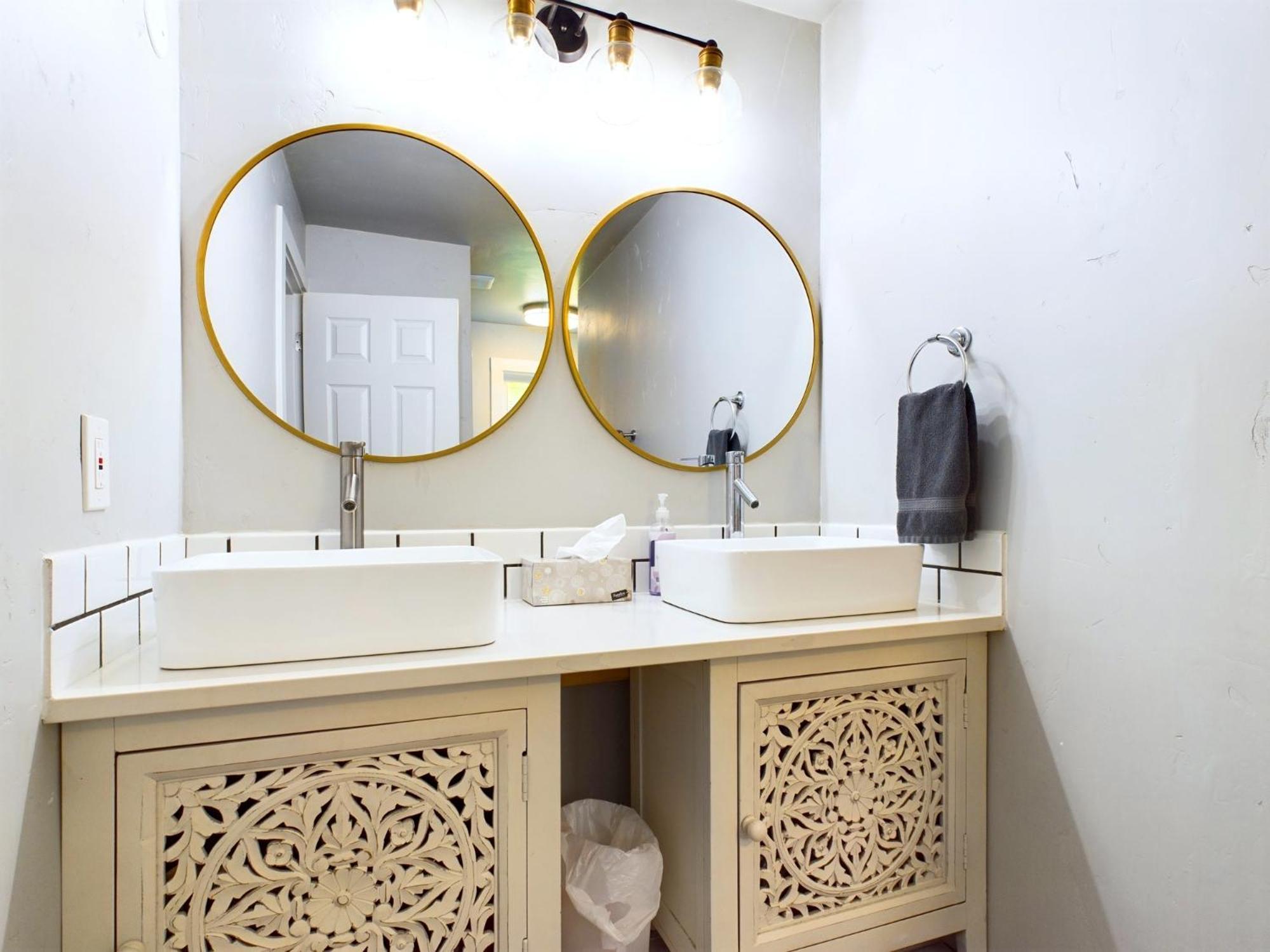 הוילה קורבליס Modern Boho Retreat מראה חיצוני תמונה